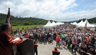 Las campas de Zumeltza se preparan  para acoger la XVIII Edición de la gran fiesta del cazador y pescador