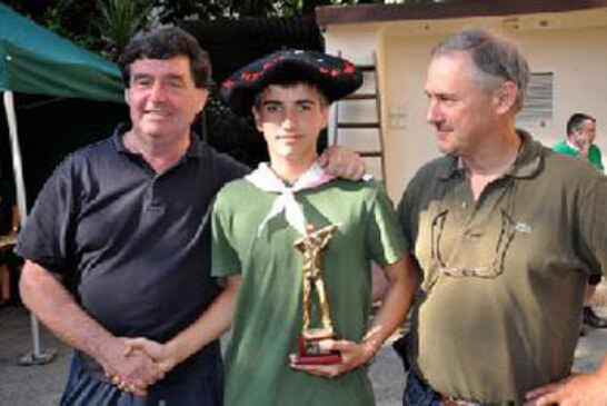 Haritz Arruarte, triunfador del campeonato local de tiro infantil con carabina