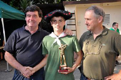 Haritz Arruarte, triunfador del campeonato local de tiro infantil con carabina