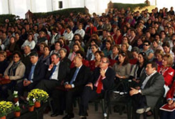 Merino: ???La ausencia de mujeres jóvenes en los pueblos  frena el desarrollo rural???