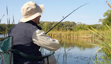 Campaña de firmas de apoyo a la pesca en régimen «sin muerte» en Navarra