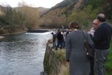 Pescadores y empresas de turismo debaten sobre el espacio fluvial transpirenaico