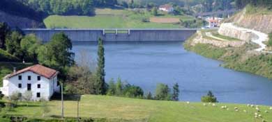 El Consorcio de Aguas solo facilitaría la navegación en embalses seguros