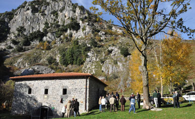 Fario inaugura un Centro de Alevines de trucha en el nacimiento del río Gándara