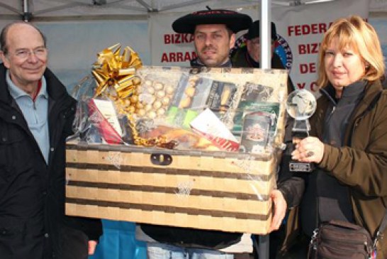 76 pescadores participaron en la prueba anual de Pesca Ría de Ibaizabal celebrada en Getxo