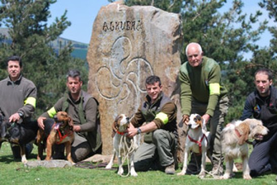 Asier Sierra y «Moro», Campeones de Bizkaia de Perros de Rastro