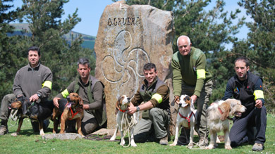 Asier Sierra y «Moro», Campeones de Bizkaia de Perros de Rastro