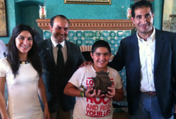 Premio Juvenex a un joven rehalero de Huelva