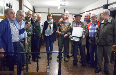 La sociedad de Sopuerta homenajea a Irene Pardo en el II. Memorial Felipe Ortiz