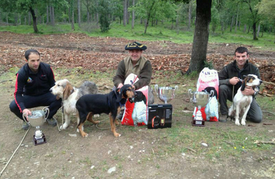 Podio vizcaíno en el Campeonato de Euskadi de perros de rastro