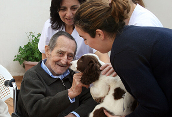 FEDEXCAZA desarrolla una actividad terapéutica en una residencia de mayores