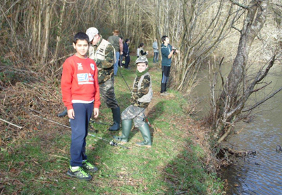 Campeonato infantil de pesca de la Sociedad de Sopuerta y Castores de Leioa