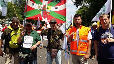 Masiva protesta de pescadores y cazadores contra la nueva normativa de especies invasoras