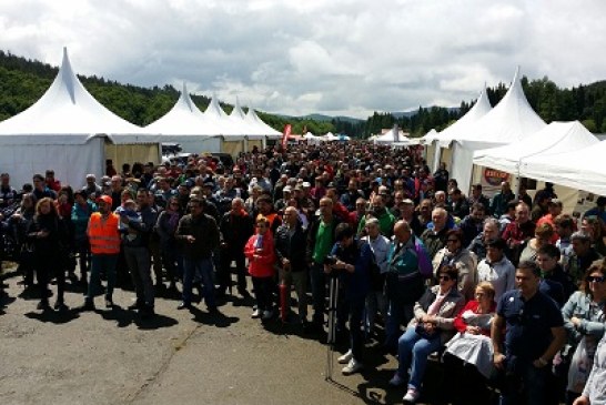 Miles de personas celebran en Dima el XXIV Día del Cazador y Pescador