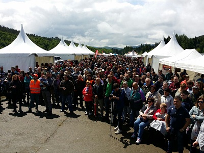 Miles de personas celebran en Dima el XXIV Día del Cazador y Pescador