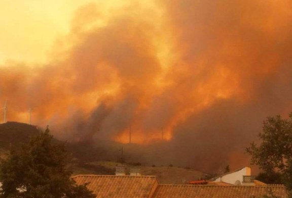 Los bomberos estabilizan el incendio en Navarra, que afecta ya a más de 2.300 hectáreas