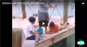 BROMA A UN PESCADOR