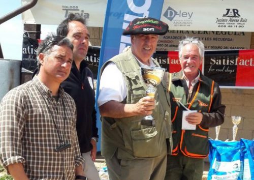 Dac de Olayabarri de Jesús Santos y Landis de Juan José Ansoleaga campeones de Bizkaia de perros de muestra, caza práctica