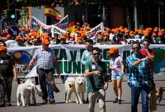 EXITO DE ASISTENCIA EN LA MANIFESTACIÓN DE CAZADORES Y PESCADORES EN GUADALAJARA