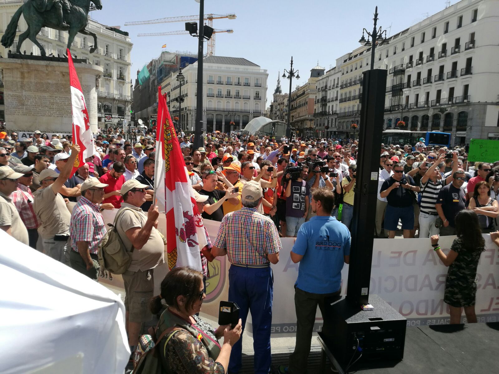 EL MUNDO DE LA CAZA RECLAMA REFORMAR EL CÓDIGO PENAL PARA FRENAR LA IMPUNIDAD EN LAS REDES SOCIALES