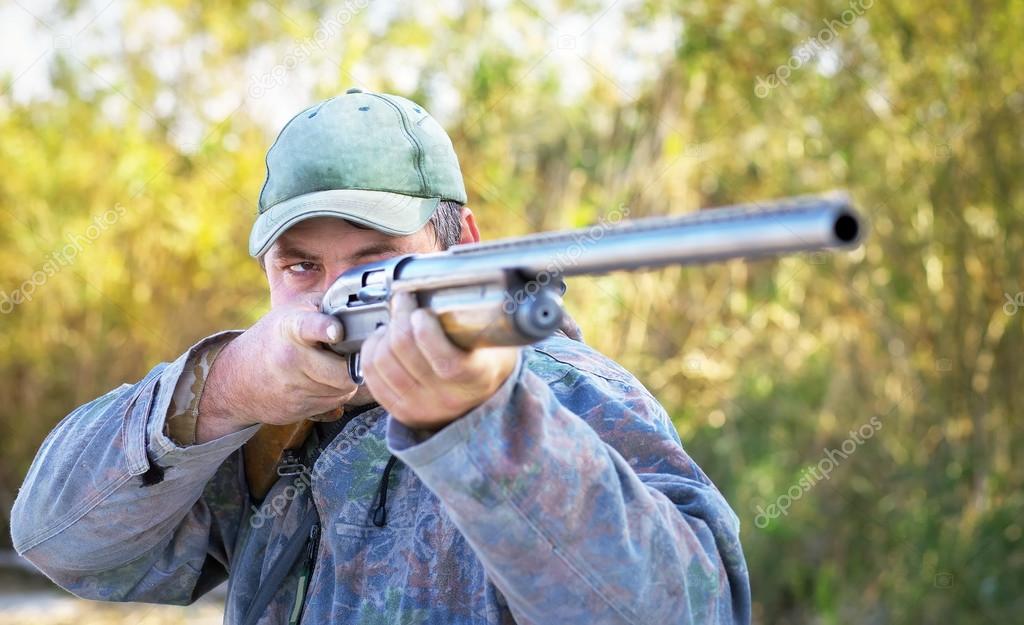 Representante del Colegio de Abogados de Madrid pide la prohibición del uso de armas de caza en España