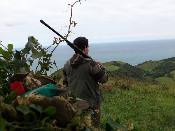 La caza en Euskadi tiene el reconocimiento y el respaldo del Parlamento Vasco