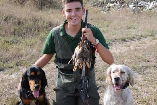 Iniciándose en la caza menor con perro, a los 14 años y con su padre, así es el perfil del joven cazador en España