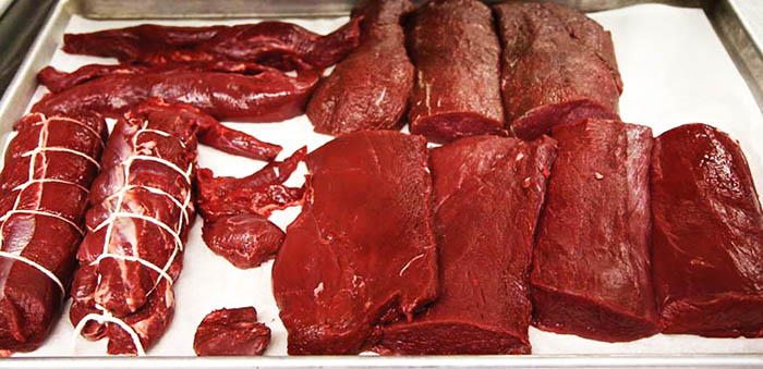 La Guardia Civil incluye a la carne de caza entre los productos básicos que justifican ir al supermercado durante el confinamiento