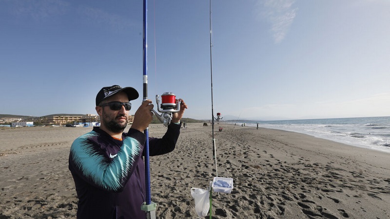 Antonio Ayala y Miguel Jiménez ganan el campeonato de pesca para invidentes en Andalucía