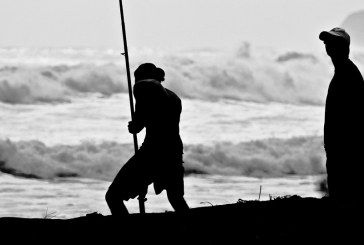 Sam Bosch aconseja sobre la pesca de la lubina a través de su canal de YouTube