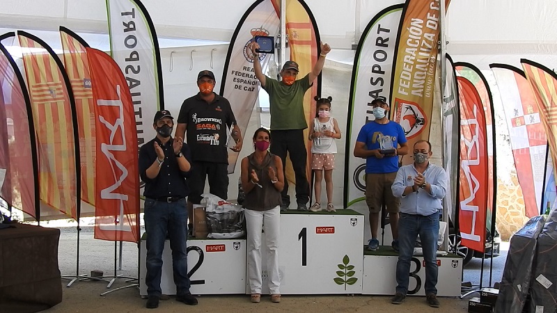 Diego Martínez y Beatriz Laparra revalidan sus títulos de campeones de España de Recorridos de Caza