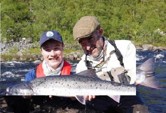 Posible récord mundial de salmón atlántico pescado en Rusia