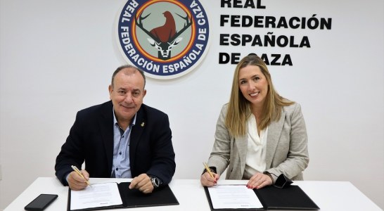 La RFEC y UNIR firman un acuerdo de colaboración para fomentar la formación universitaria de los federados