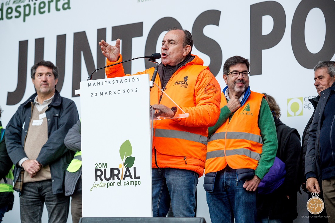 La RFEC exige a Pedro Sánchez la convocatoria de una Mesa de Negociación