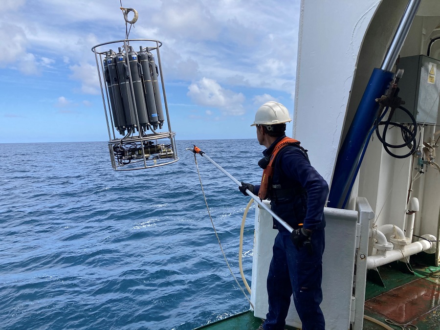 El ADN de un cubo de agua, clave para mejorar la gestión del medio marino