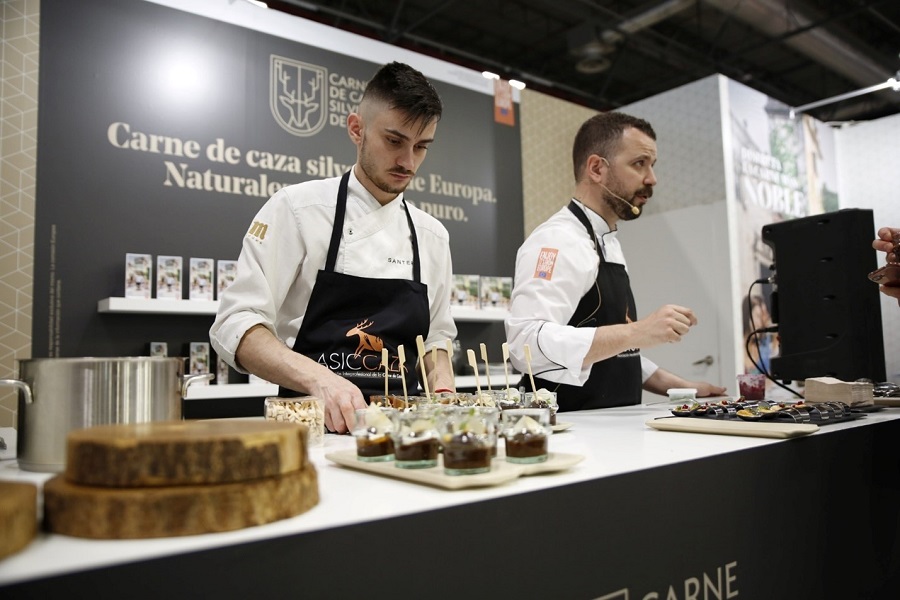 La carne de caza silvestre atrae a miles de personas en el Salón Gourmets