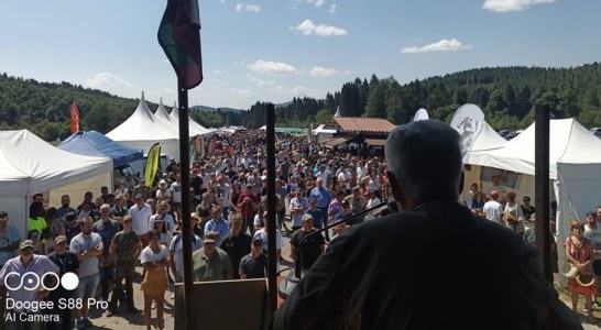 Miles de personas muestran su apoyo a la caza en Dima