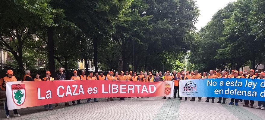 Navarra. Consiguen que se excluyan a los animales de caza de la ley de protección de mascotas