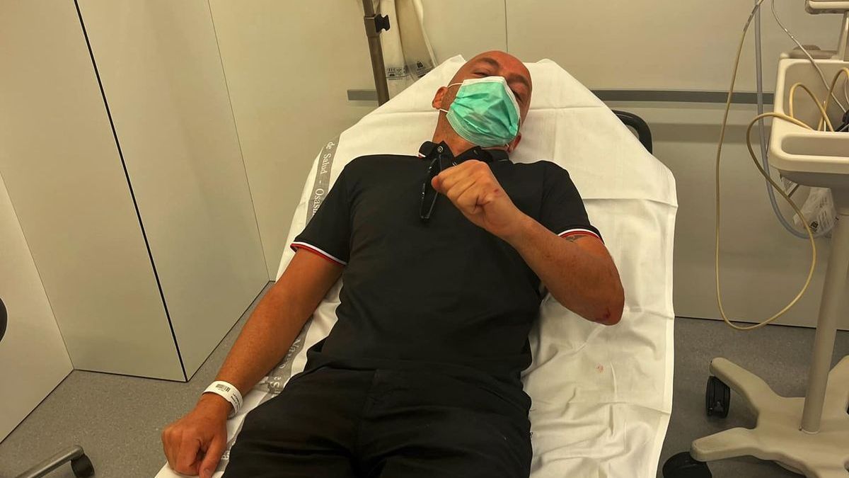 Conocido cantante navarro atendido en el hospital tras el ataque de un jabalí